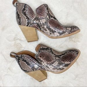 Jeffrey Campbell Snakeskin Embossed Leather Ankle Booties size 6